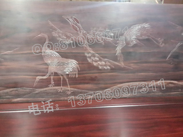 影雕羅漢床